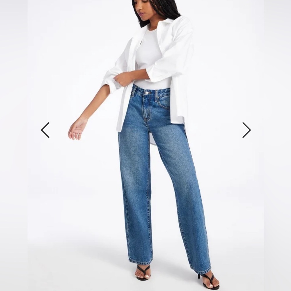 Mid Rise Straight Leg Jeans - Picture 3 of 4